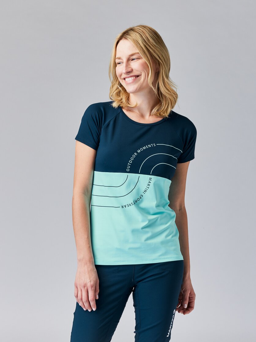 Martini Sportswear - VIA Shirt Dynamic W - T-Shirts in mosstone - vista frontale modello - Donna