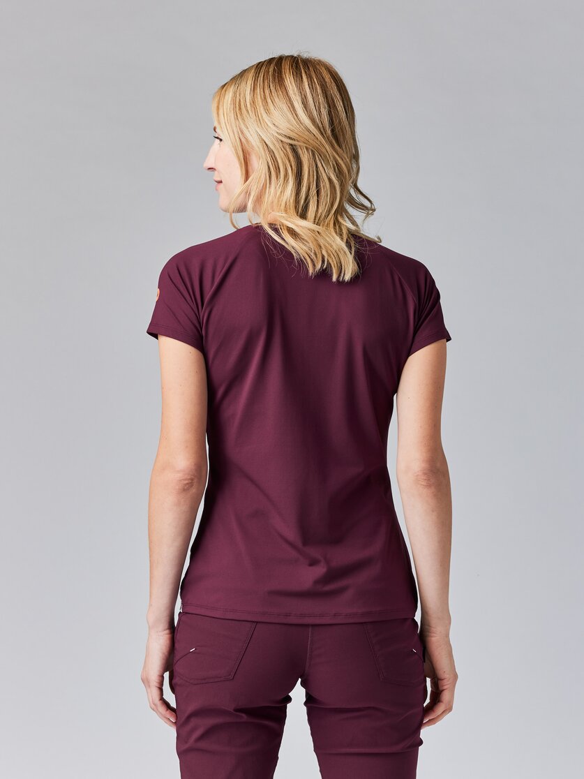 Martini Sportswear - VIA Shirt Straight W - T-Shirts in mosstone-white - Rückansicht Model - Damen