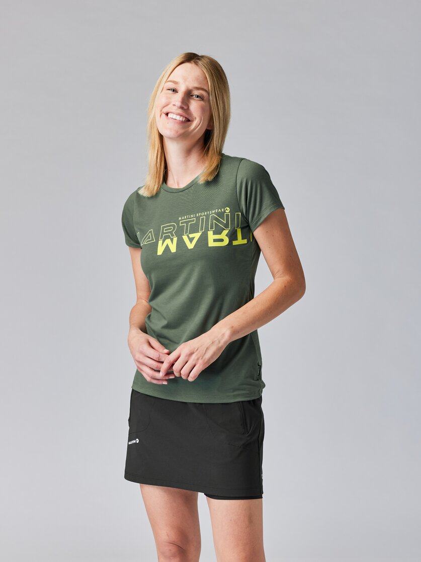 Martini Sportswear - HILLCLIMB Shirt W - T-Shirts in mosstone - front view model - Women