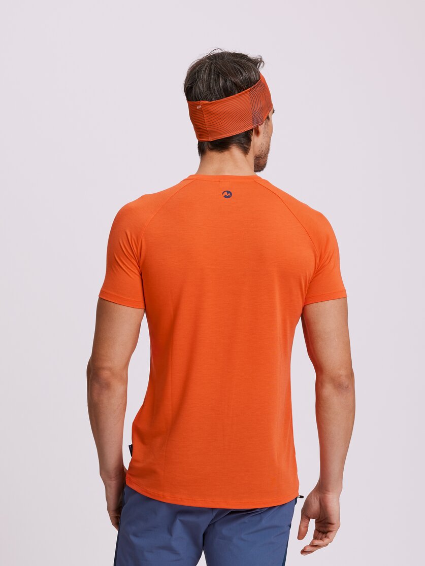 Martini Sportswear - PEAK 2 PEAK - T-Shirts in black-carbon - Rückansicht Model - Herren