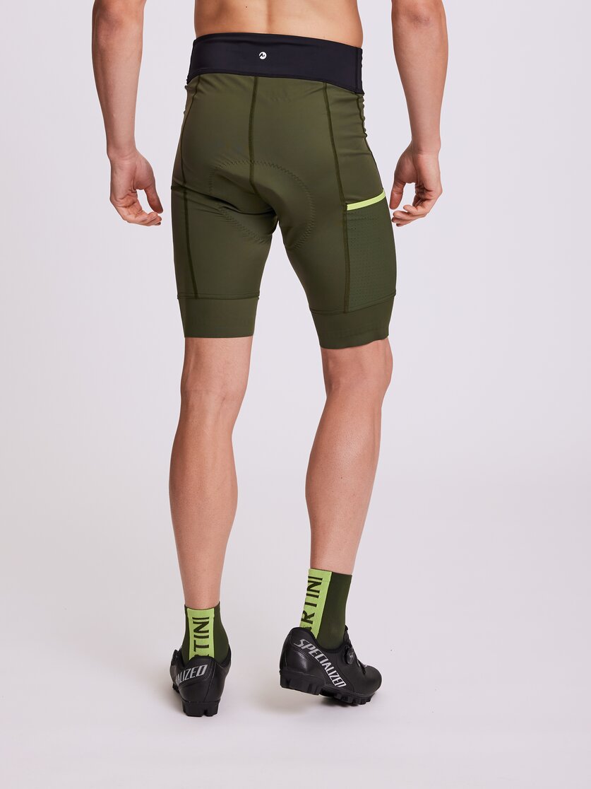 Martini Sportswear - DALE - Shorts in black - rear view model - Men