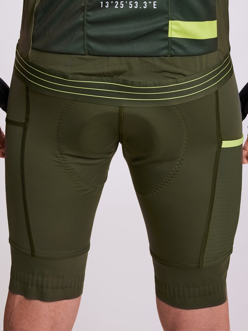 Martini Sportswear - DALE - Shorts in black - Detail 1 - Men