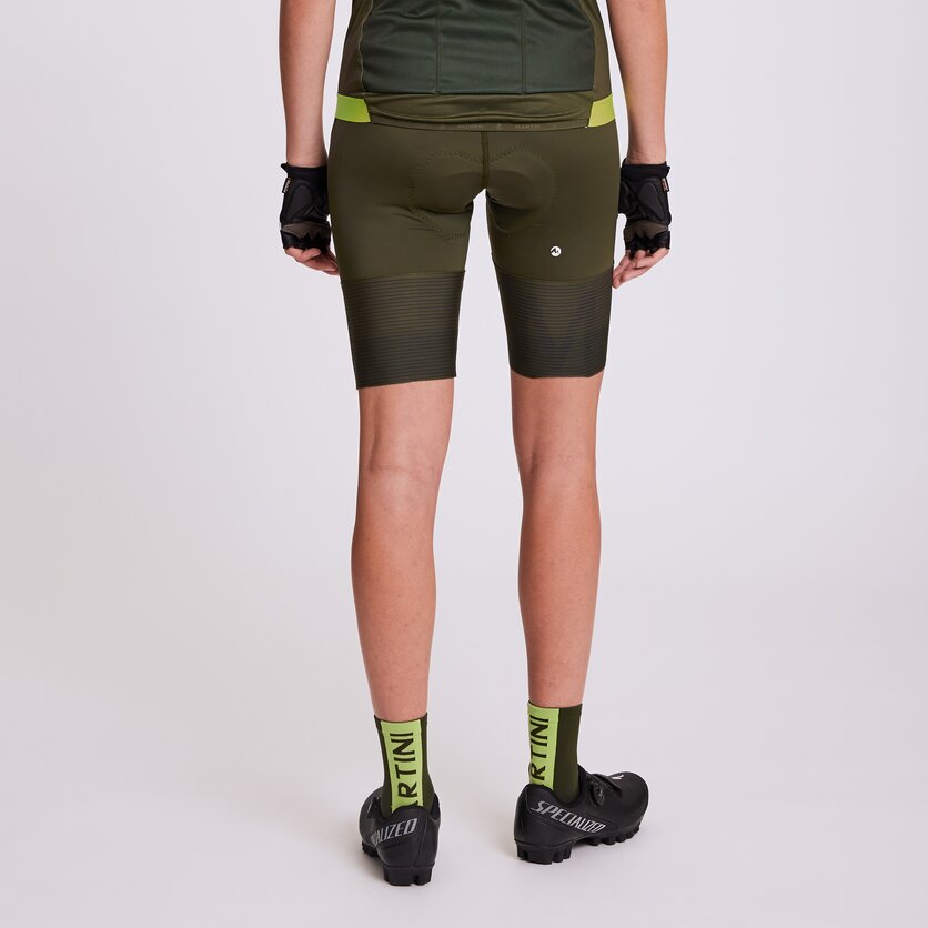 Martini Sportswear - HEROICA - Shorts in black - vista laterale modello - Donna