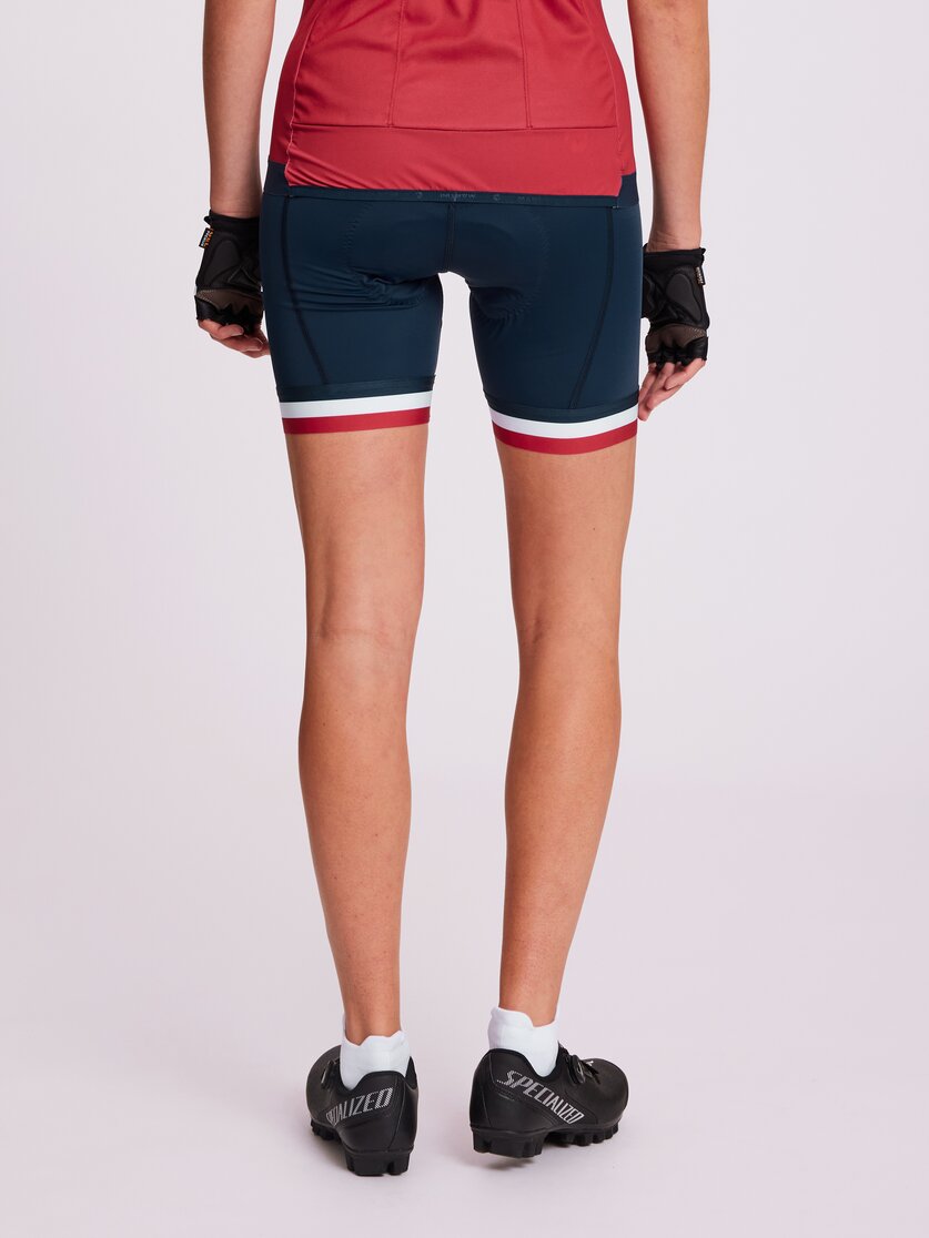 Martini Sportswear - ELECTRIC_2.0 - Shorts in black-white - rear view model - Women