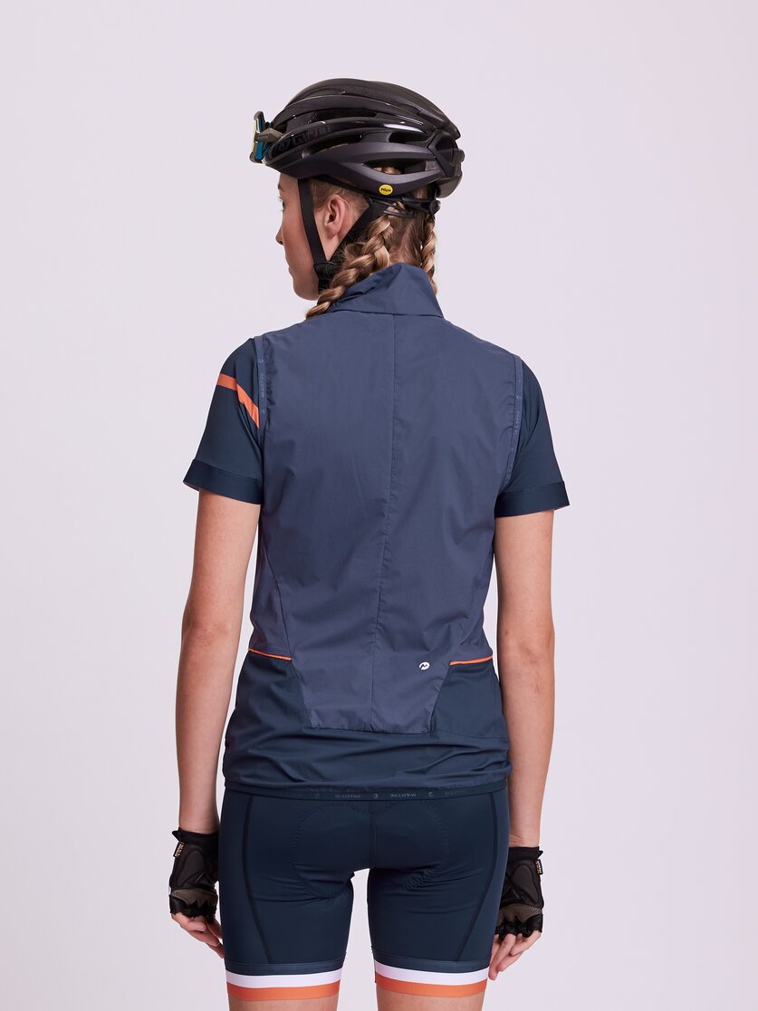 Martini Sportswear - CREST - Westen in black - Rückansicht Model - Damen