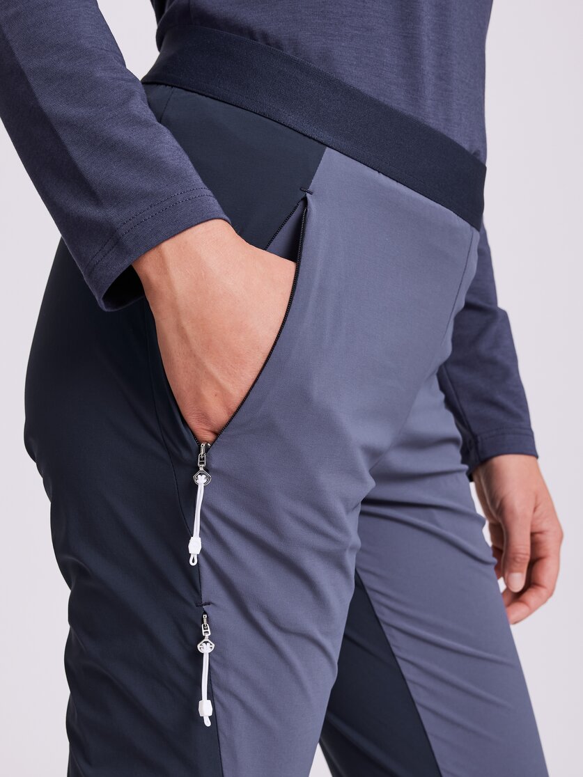 Martini Sportswear - WALK AWAY - Lange Hosen in black - Detail 3 - Damen