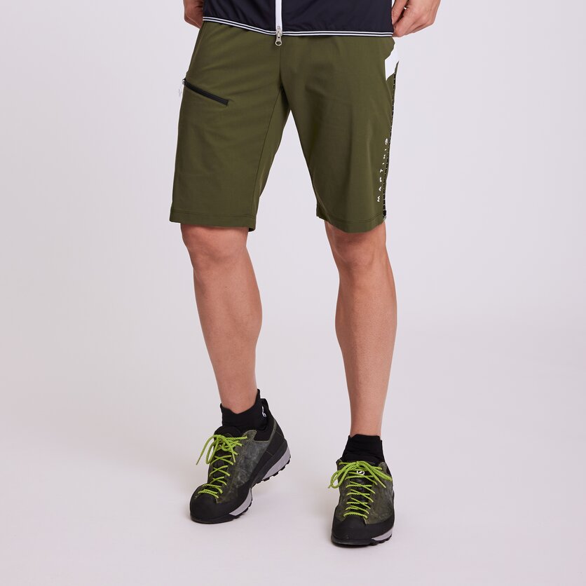 Martini Sportswear - CLIPPER - Kurze Hosen in black-white - Vorderansicht Model - Herren