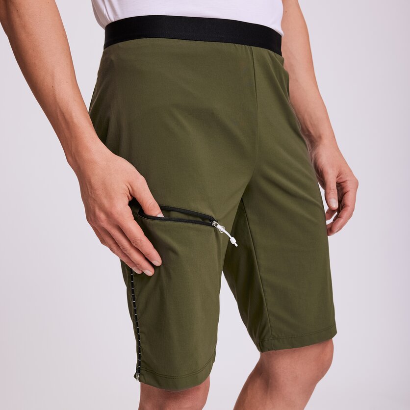 Martini Sportswear - CLIPPER - Kurze Hosen in black-white - Detail 4 - Herren