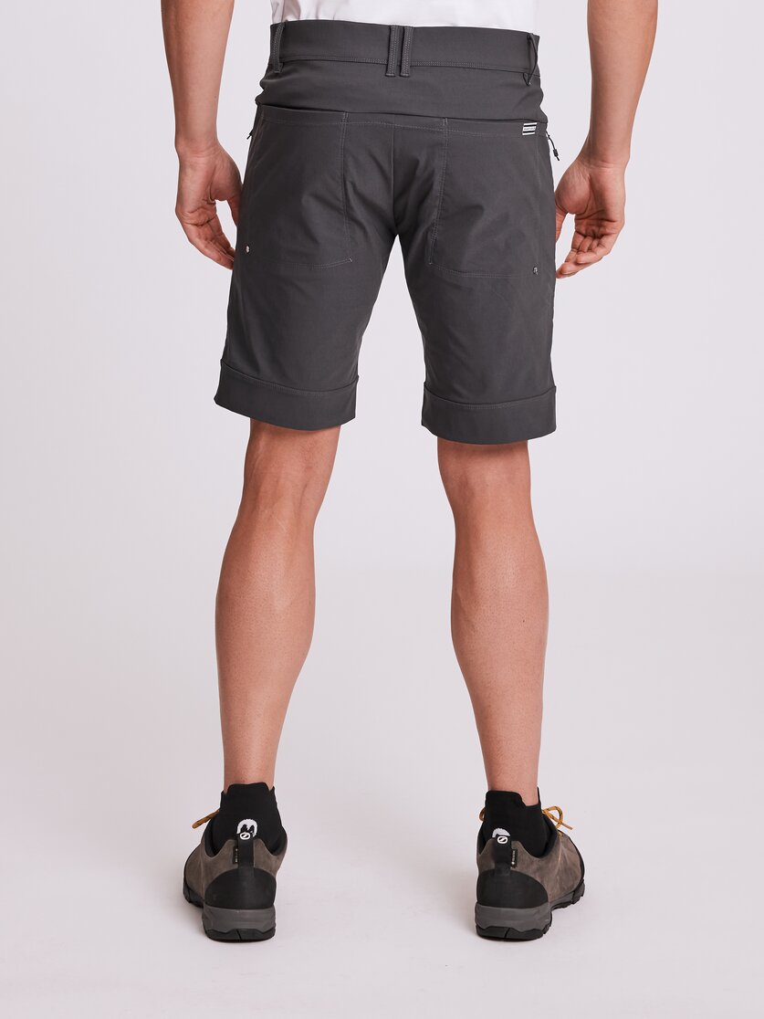 Martini Sportswear - RIALTO - Shorts in black - vista laterale modello - Uomo
