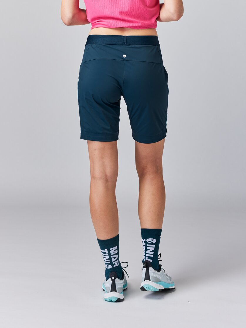 Martini Sportswear - TREKTECH Shorts W - Kurze Hosen in tendril-mosstone - Rückansicht Model - Damen