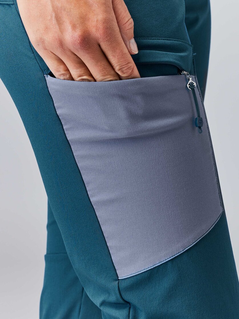 Martini Sportswear - TREKTECH Pants W - Lange Hosen in mosstone-tendril - Detail 3 - Damen
