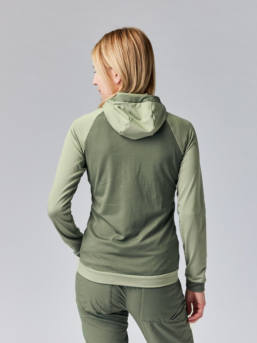 Martini Sportswear - HIGHVENTURE Midlayer Jacket W - Fleecejacke in mosstone-tendril - Rückansicht Model - Damen