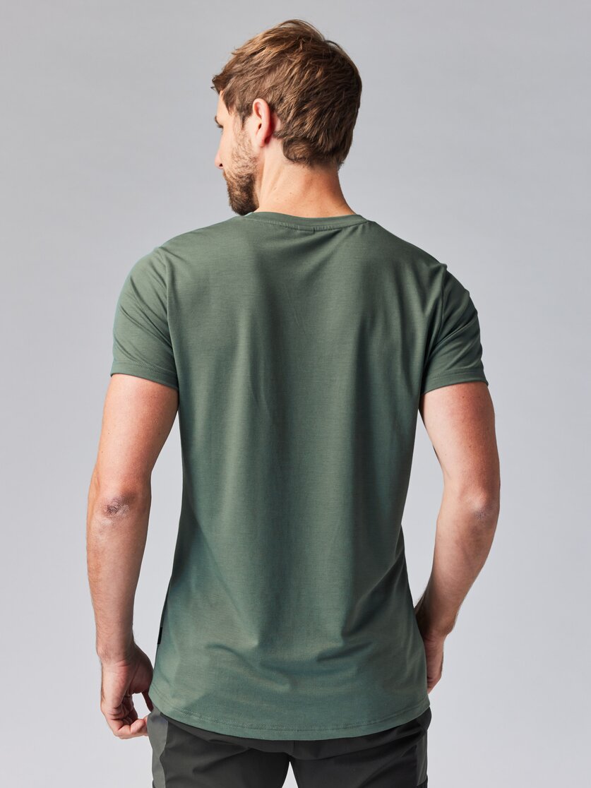 Martini Sportswear - ALPMATE Shirt M - T-Shirts in mosstone - Rückansicht Model - Herren