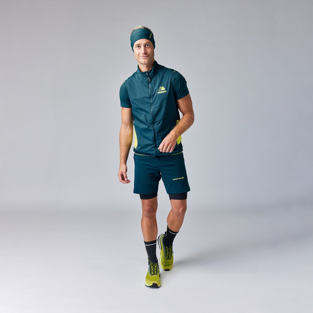 Martini Sportswear - HIGHVENTURE Shirt Straight M - T-Shirts in mosstone-black - outfit completo - Uomo