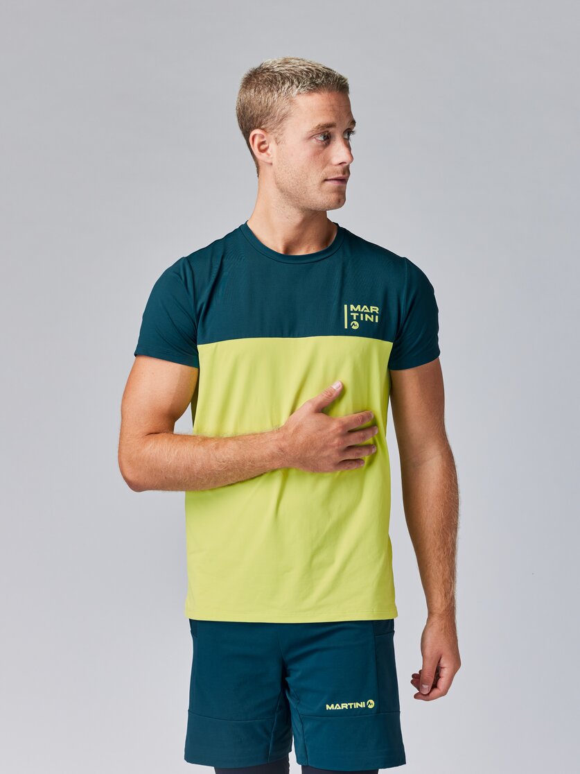 Martini Sportswear - HIGHVENTURE Shirt Straight M - T-Shirts in mosstone-black - vista frontale modello - Uomo