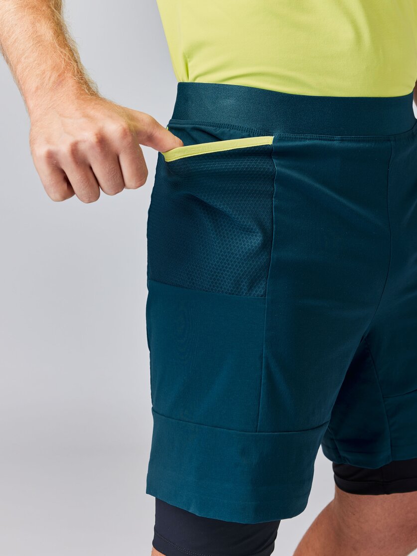 Martini Sportswear - PACEMAKER 2in1 Shorts M - Shorts in steel-black - Detail 1 - Men