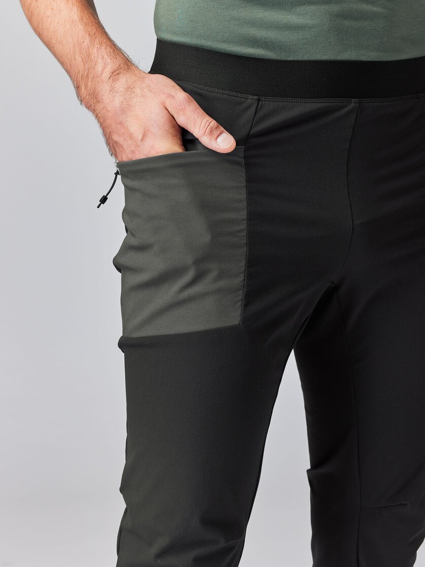 Martini Sportswear - NEVERREST Pants M - Long pants in mosstone - Detail 1 - Men
