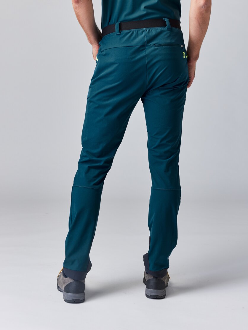 Martini Sportswear - TREKTECH Pants M - Lange Hosen in mosstone-greenery - Rückansicht Model - Herren