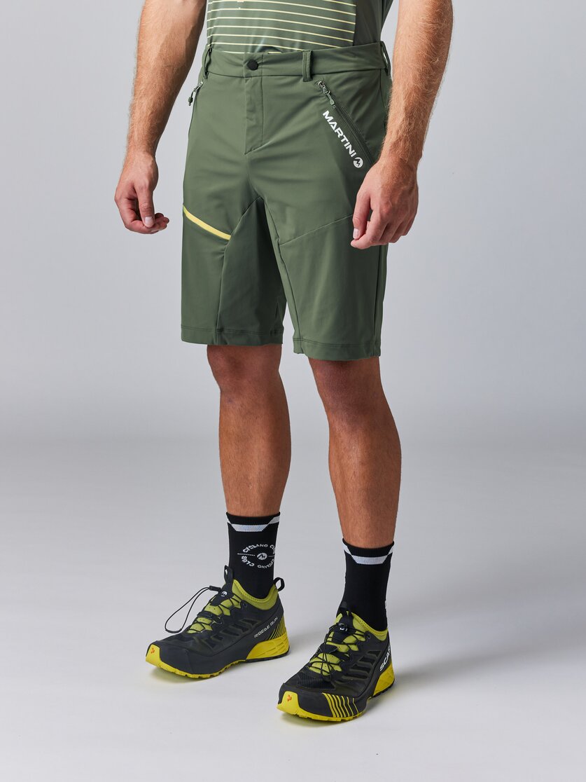Martini Sportswear - HIGHVENTURE Shorts Dynamic M - Shorts in mosstone-greenery - front view model - Men