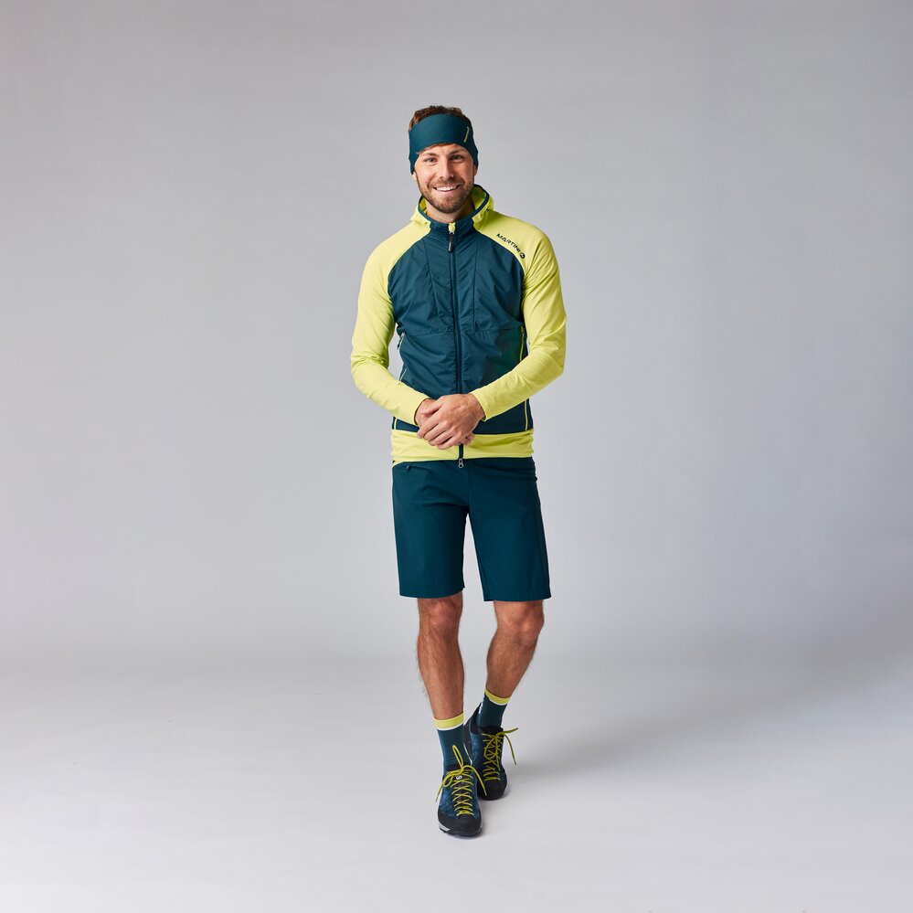 Martini Sportswear - ALPMATE Shorts Straight M - Shorts in mosstone-black - complete outfit - Men