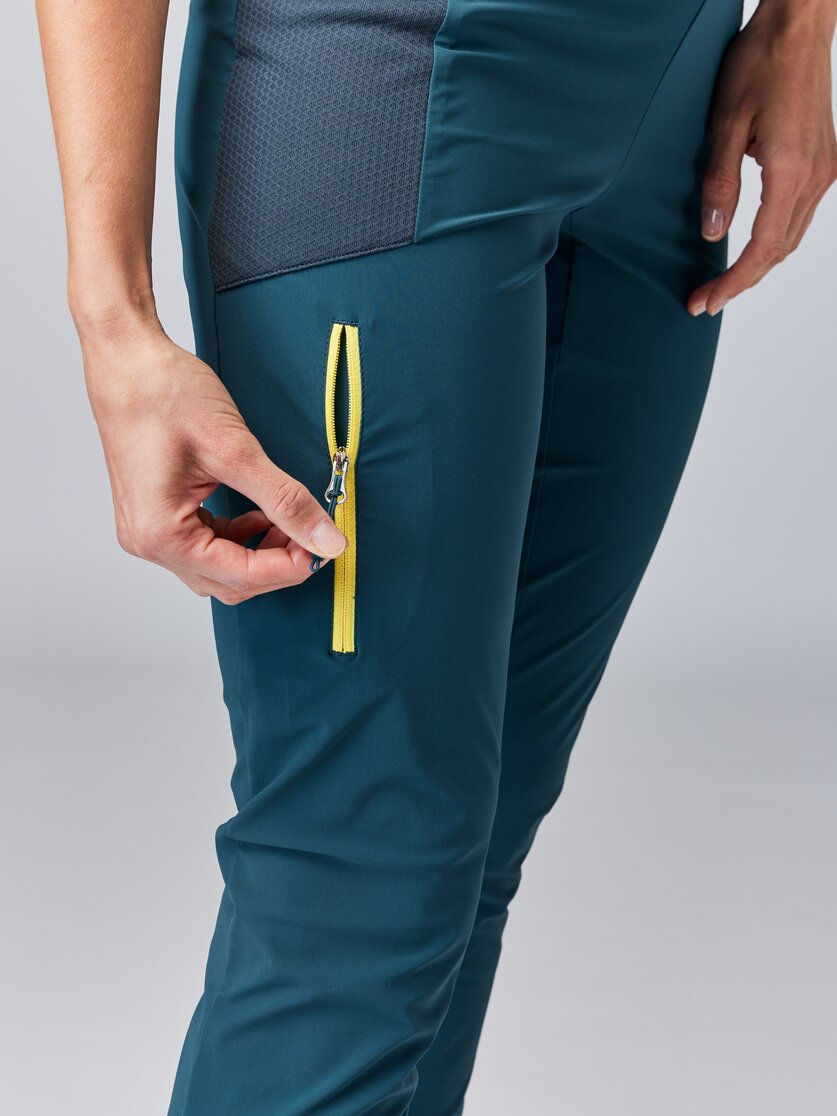 Martini Sportswear - PACEMAKER Pants W - Long pants in poseidon - Detail 1 - Women