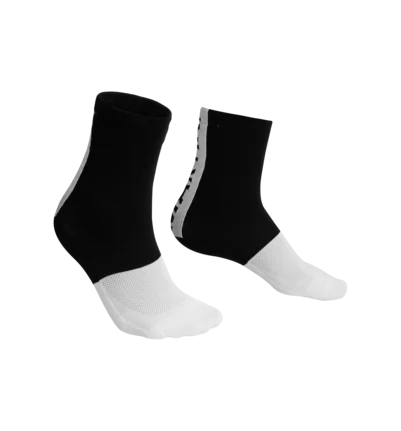 Martini Sportswear - INMOTION Socks High Uni - Calzini in black-white - vista frontale - Unisex