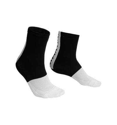 Martini Sportswear - INMOTION Socks High Uni - Calzini in black-white - vista frontale - Unisex