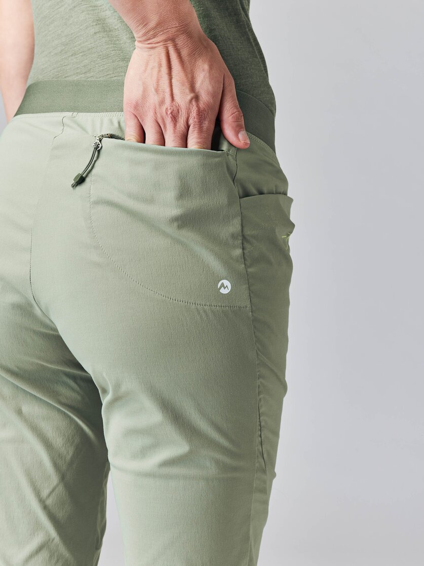 Martini Sportswear - ALPMATE Pants W "K" - Petite Pants in tendril - Detail 1 - Women