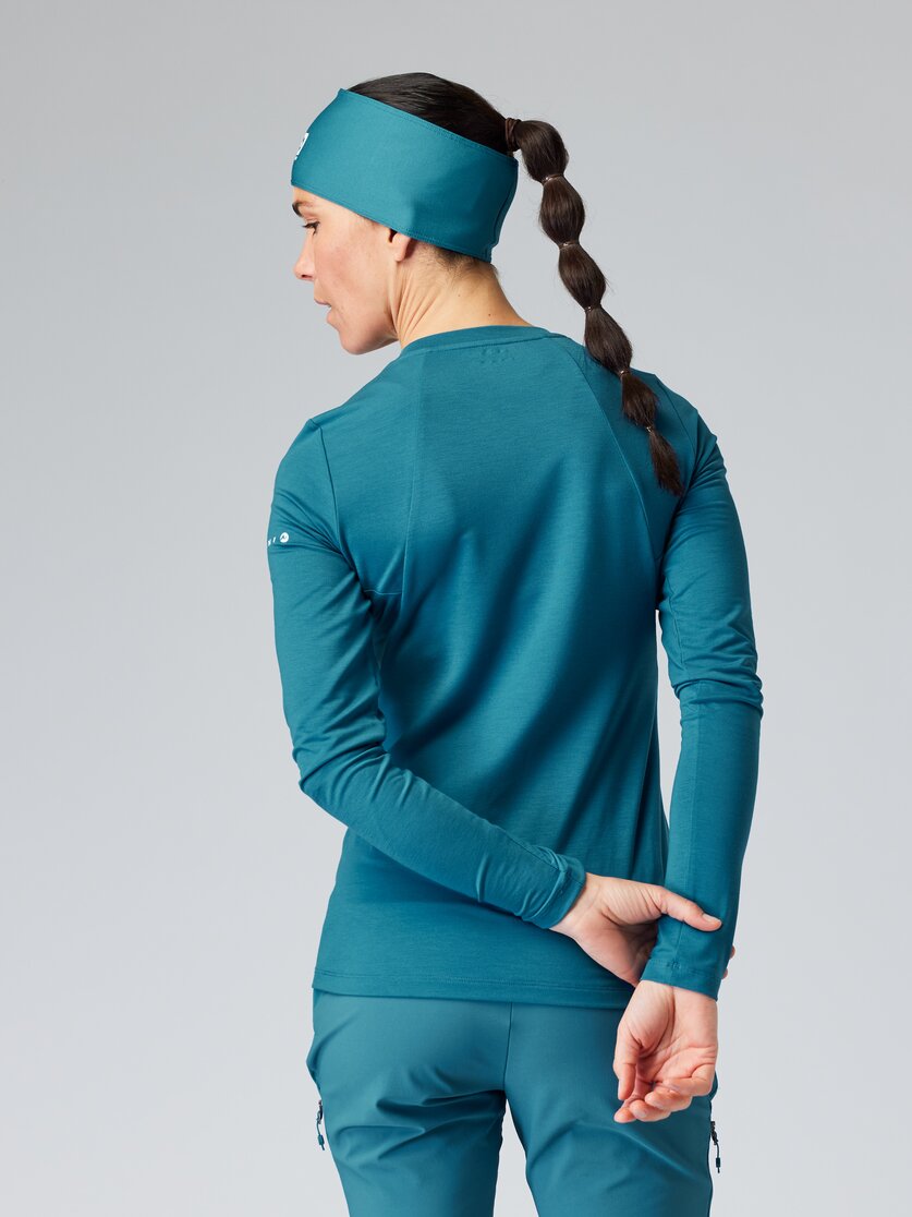 Martini Sportswear - ARIRY - Maglie a maniche lunghe in lake - vista laterale modello - Donna