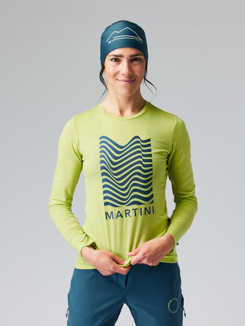 Martini Sportswear - SWAG - Longsleeves in black - front view model - Women