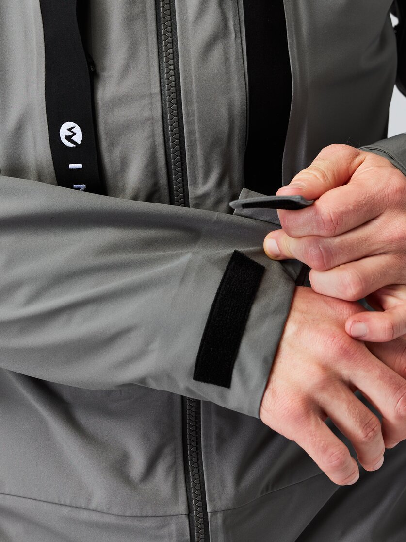 Martini Sportswear - PRO.TECT - Hardshell Jacken in carbon-black - Detail 9 - Herren