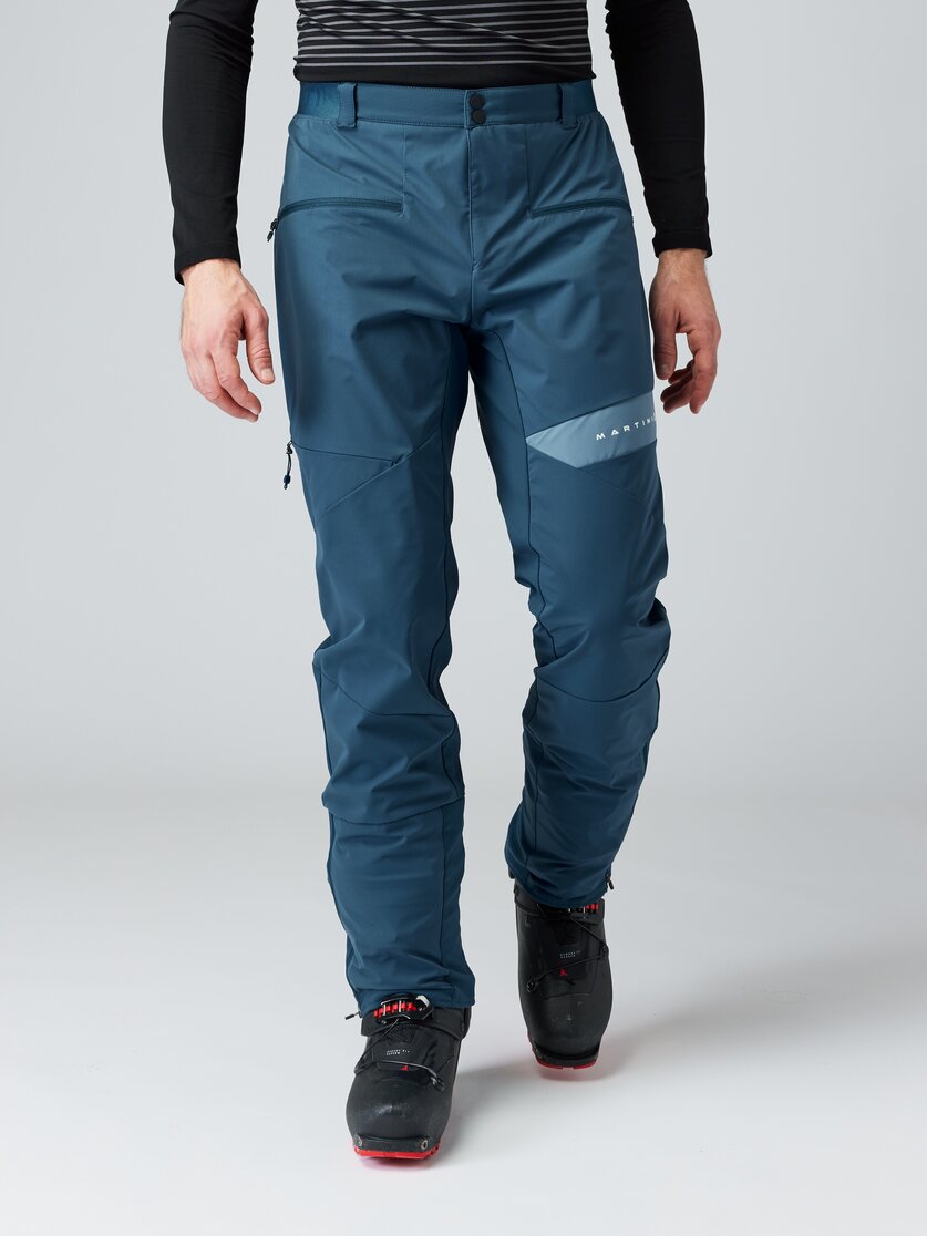 Martini Sportswear - JAKES PEAK_2.0 - Pantaloni lunghi in black-carbon - vista frontale modello - Uomo