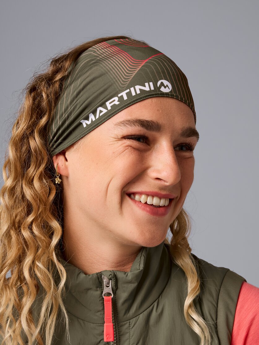 Martini Sportswear - Hillclimb Hairband W - Haarbänder in white-poseidon - Vorderansicht Model - Damen