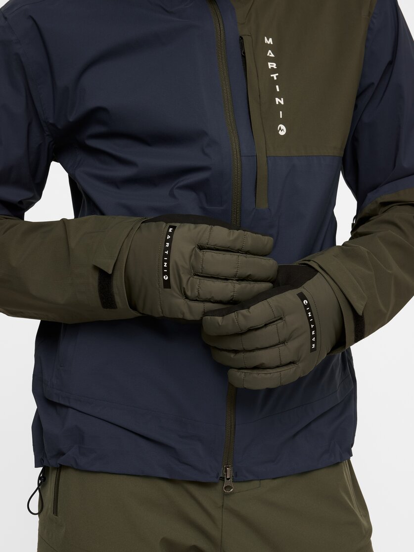 Martini Sportswear - Yalca Gloves Uni - Guanti in black - vista frontale modello - Unisex
