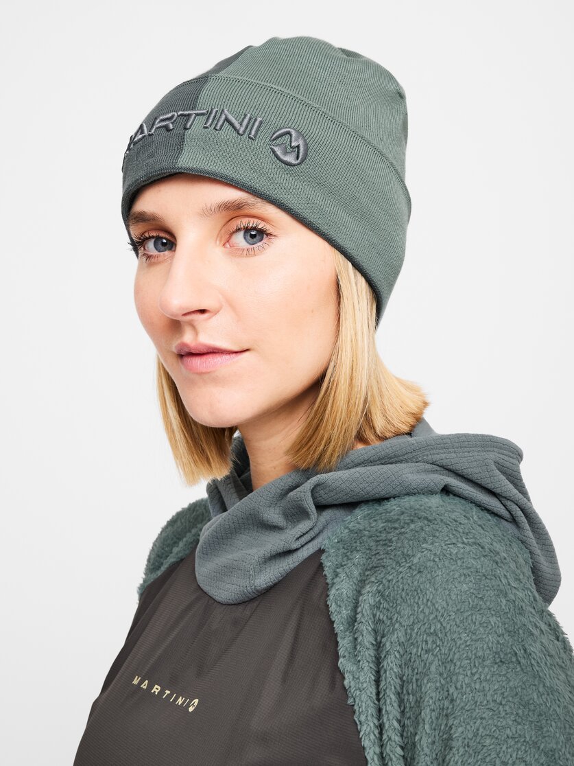 Martini Sportswear - Recharge Knitted Cap Uni - Beanie in black-granite - rear view model - Unisex