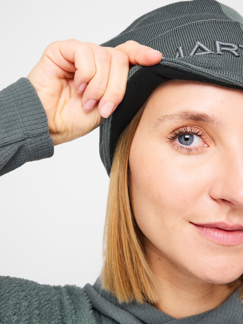 Martini Sportswear - Recharge Knitted Cap Uni - Beanie in black-granite - Detail 1 - Unisex