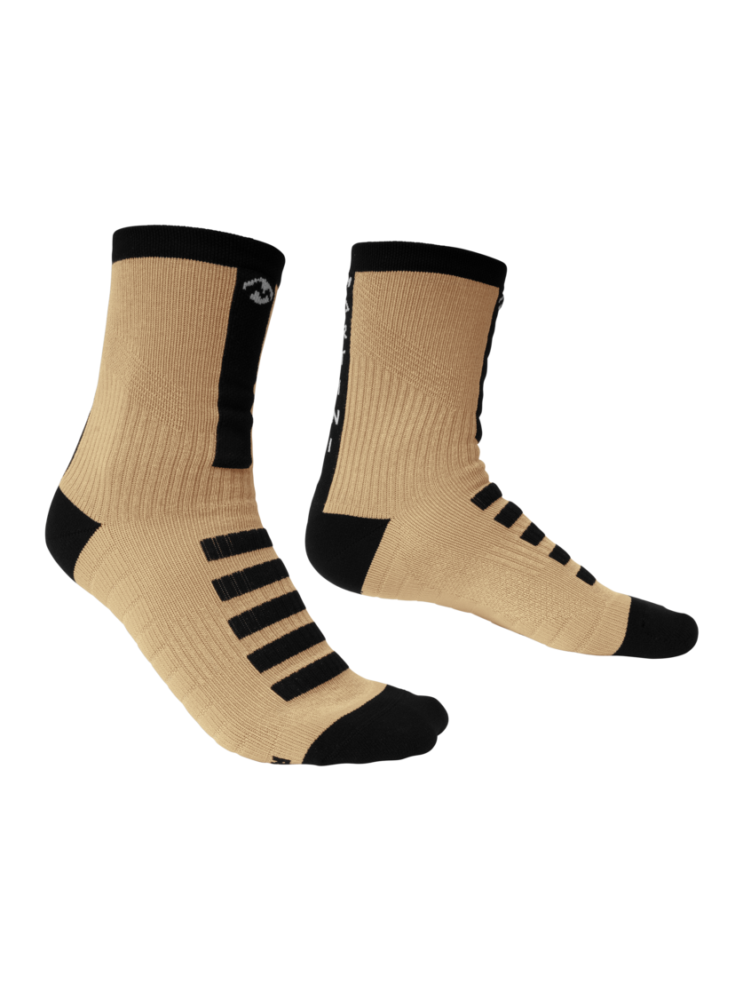 Martini Sportswear - Hillclimb Socks Mid Uni - Socks in sandstone-black - front view - Unisex