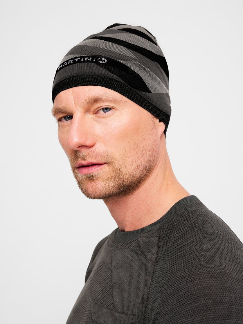 Martini Sportswear - Argon Seamless Cap Uni - Beanie in peakan-winter apple - rear view model - Unisex