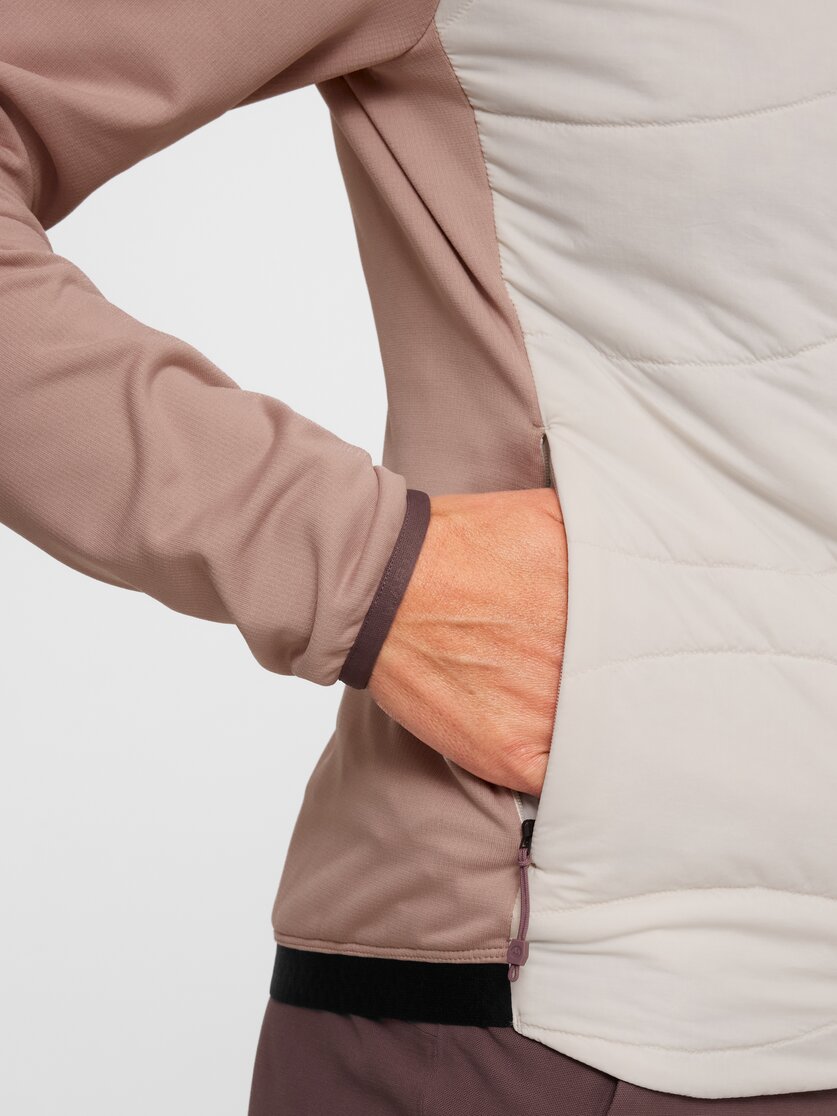 Martini Sportswear - Alpmate IN Hybrid Hooded Jacket W - Hybrid jackets in black - Detail 1 - Women