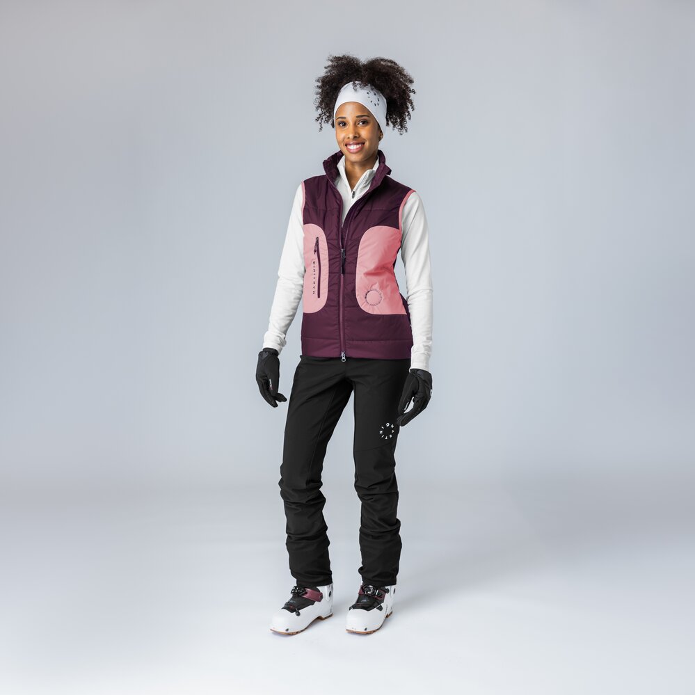 Martini Sportswear - Argon Hybrid Vest G-LOFT® W - Outdoor vests in mosstone-black - complete outfit - Women