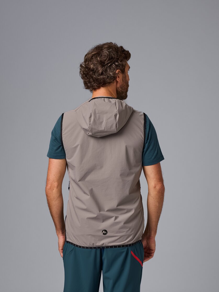 Martini Sportswear - Trektech Hybrid Vest G-Loft® M - Westen in black - Rückansicht Model - Herren