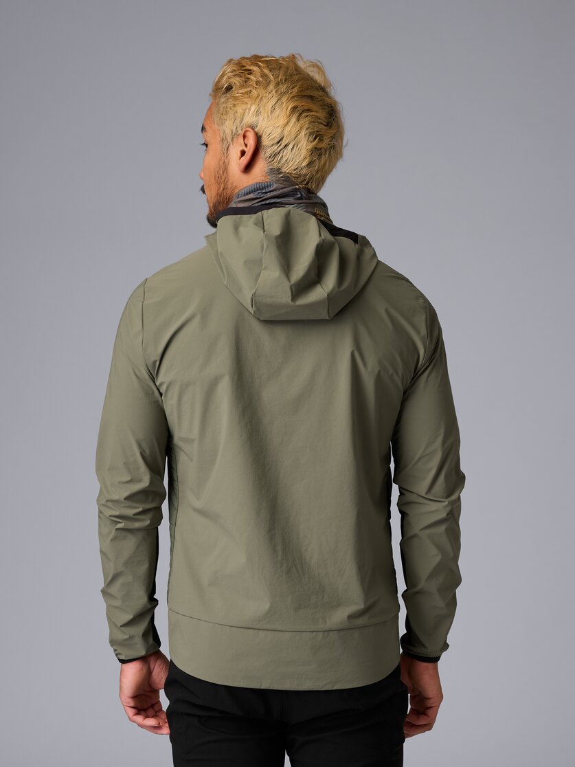 Martini Sportswear - Highventure Hybrid Jacket Primaloft® M - Hybridjacken in tendril-black - Rückansicht Model - Herren
