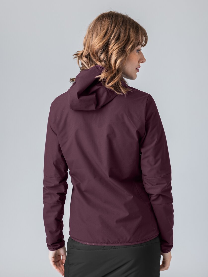 Martini Sportswear - Wildtrack Jacket Primaloft® Active W - Primaloft & Gloft Jacken in mosstone-black - Rückansicht Model - Damen
