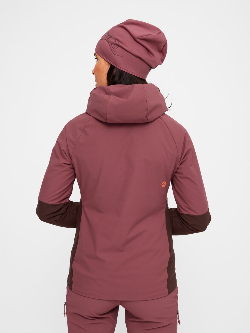 Martini Sportswear - Wildtrack Hybrid Jacket Primaloft® Active W - Primaloft & Gloft Jacken in true navy - Rückansicht Model - Damen