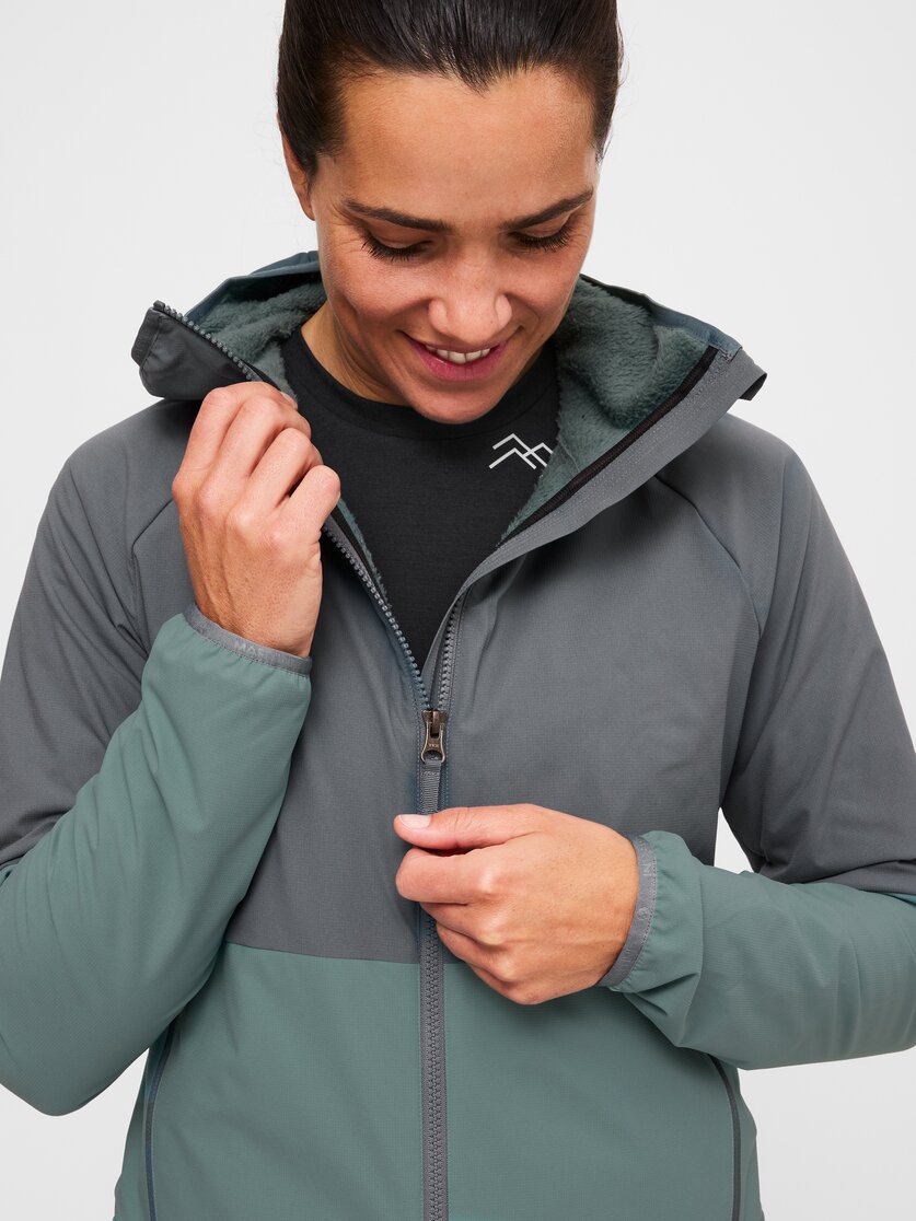 Martini Sportswear - Wildtrack Plus Padded Jacket Primaloft® Active W - Primaloft & Gloft Jackets in true navy - Detail 4 - Women