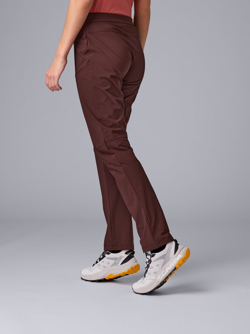 Martini Sportswear - Sunrise Pants W - Lange Hosen in black - Rückansicht Model - Damen