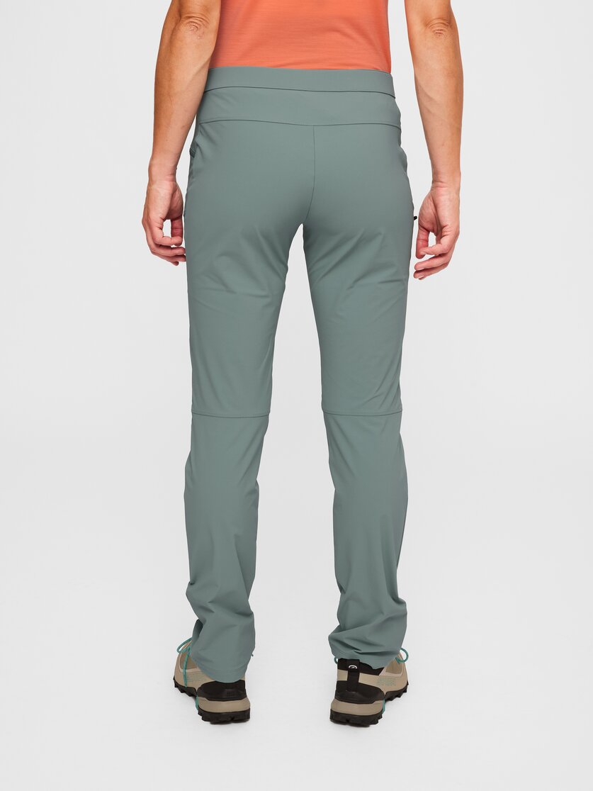 Martini Sportswear - Highventure Alpine Pants W - Pantaloni lunghi in black - vista laterale modello - Donna