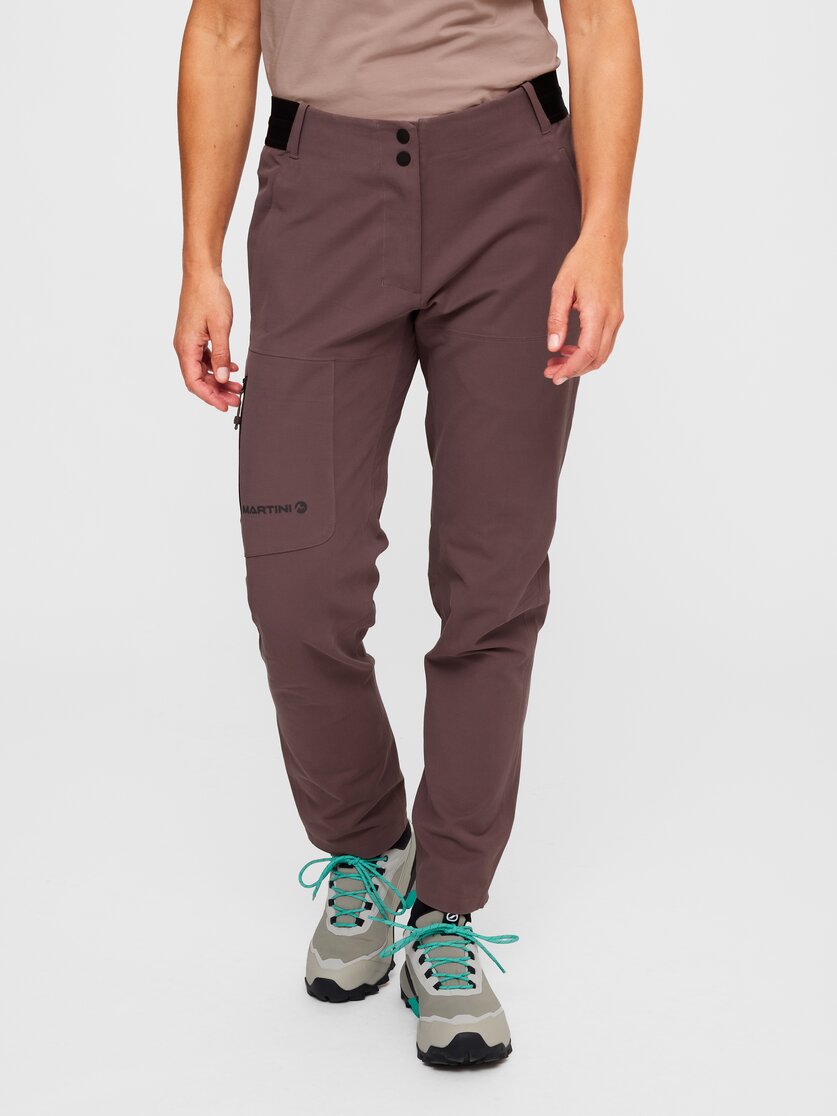 Martini Sportswear - Alpmate Evo Pants W - Pantaloni lunghi in black - vista frontale modello - Donna