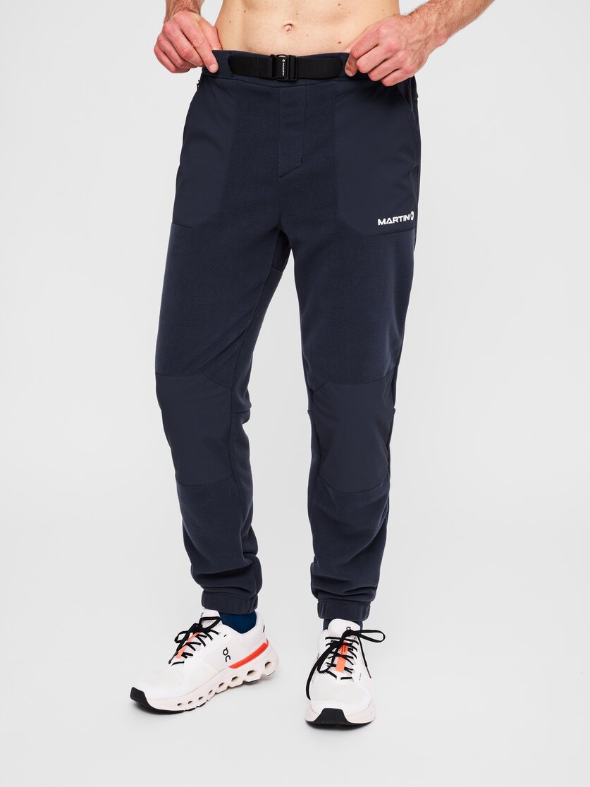 Martini Sportswear - Recharge Fleece Pants Uni - Pile in true navy - vista frontale modello - Unisex