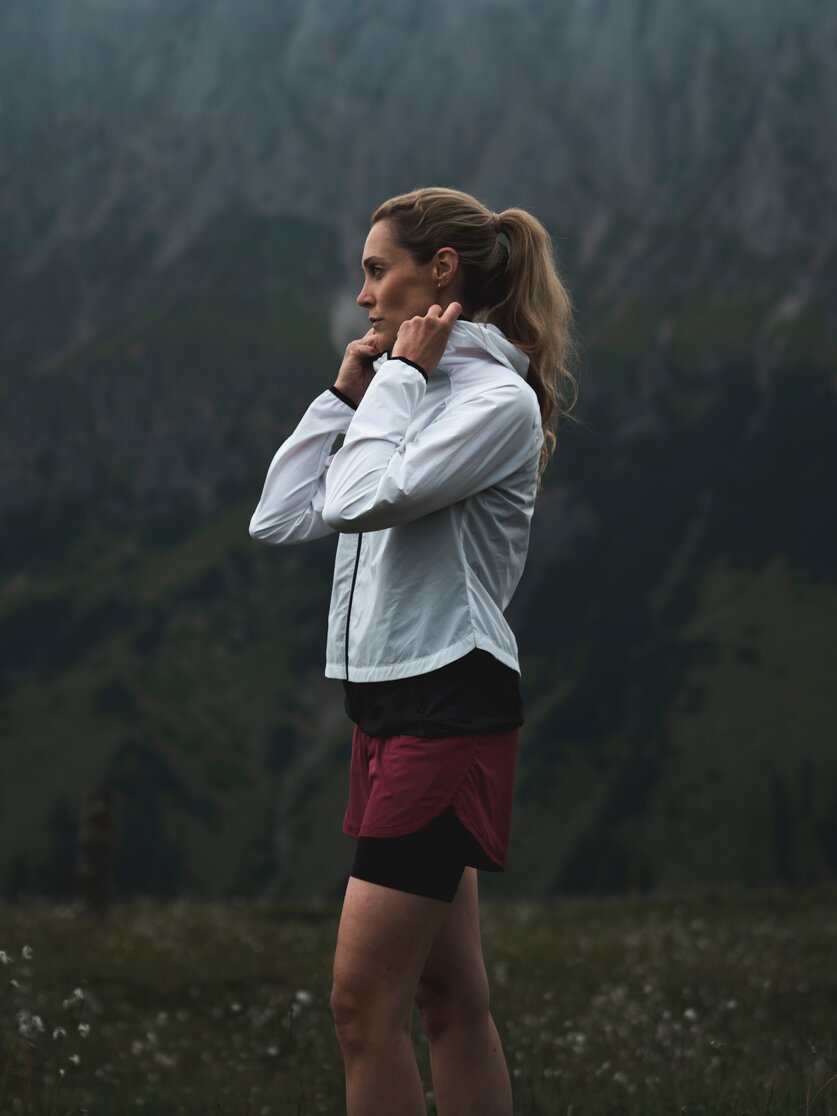 Martini Sportswear - Hillclimb Blaze 2in1 Shorts W - Shorts in black - Detail 4 - Women